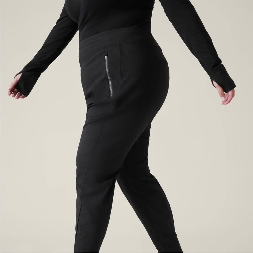 NWOT Athleta  Trekkie North Jogger